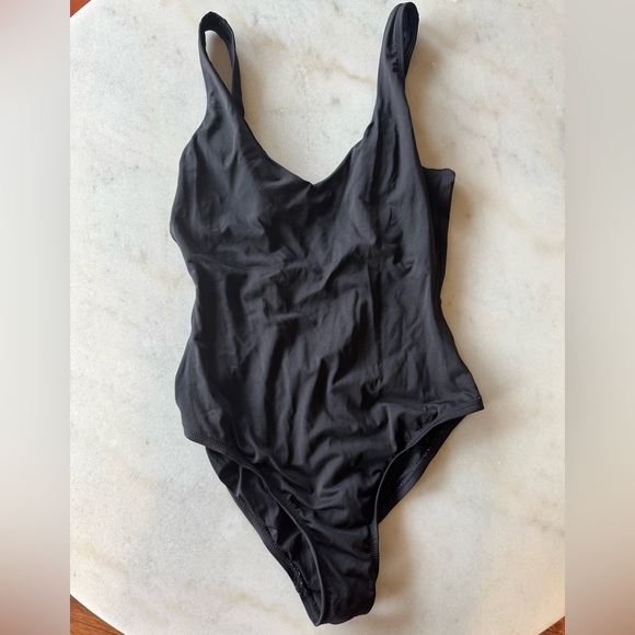 Andie black one piece swimsuit small, long torso - Picture 3 of 4